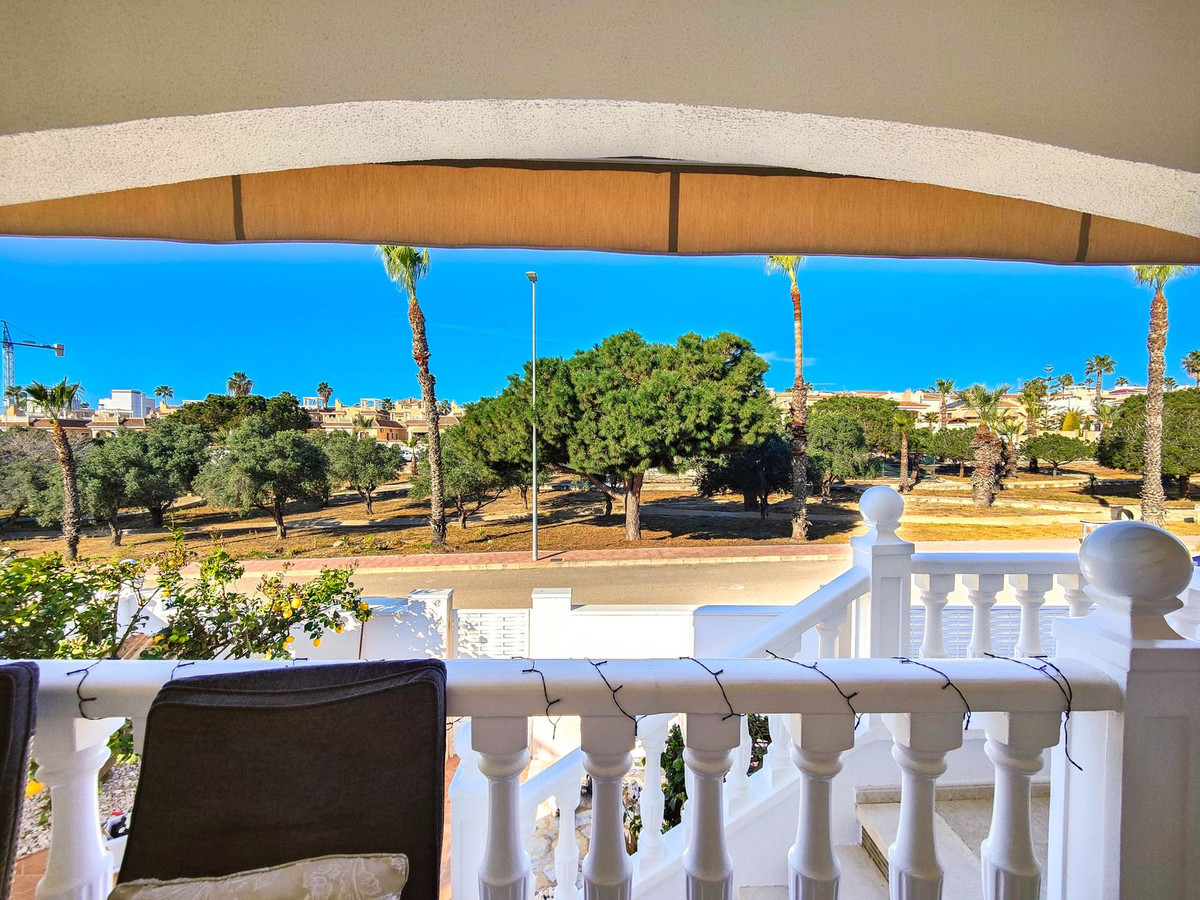 For sale - 2 Bedroom 2 Bathroom House - Detached Villa in Rojales - Ciudad Quesada  - Alicante