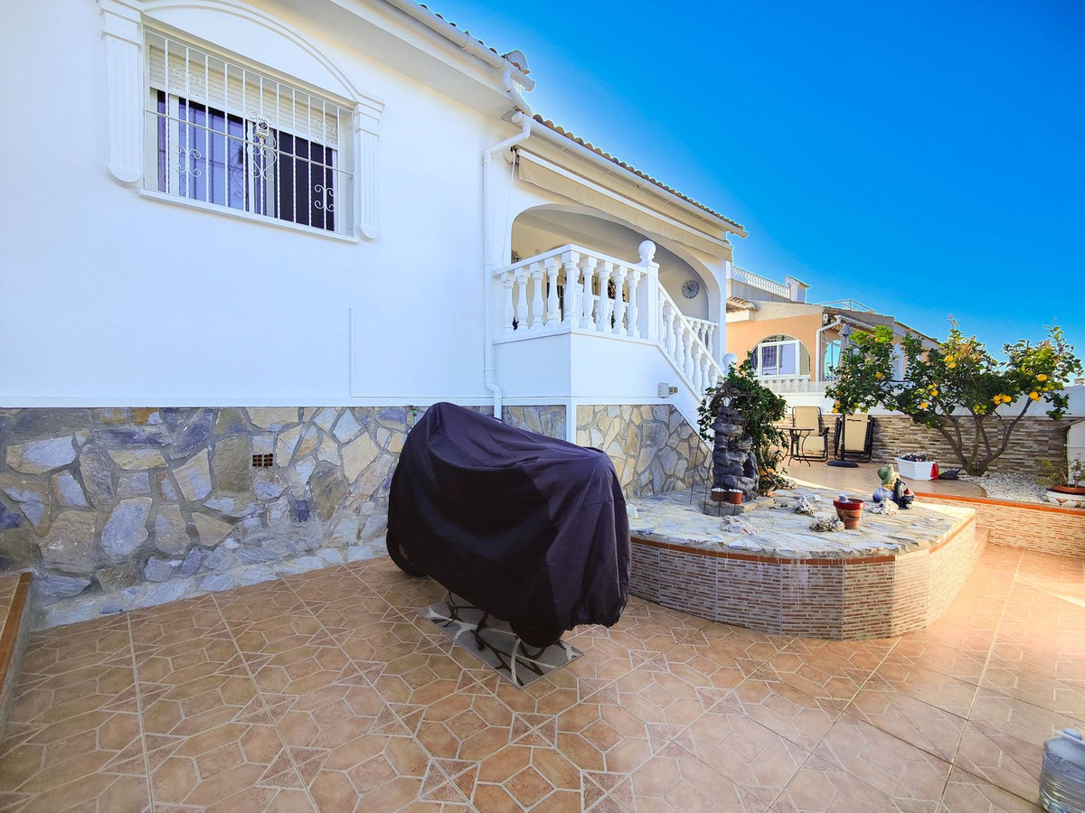 For sale - 2 Bedroom 2 Bathroom House - Detached Villa in Rojales - Ciudad Quesada  - Alicante