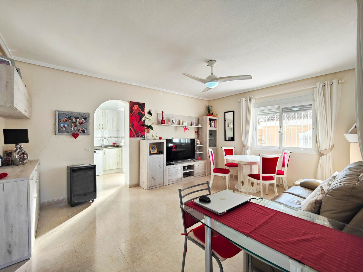 For sale - 2 Bedroom 2 Bathroom House - Detached Villa in Rojales - Ciudad Quesada  - Alicante