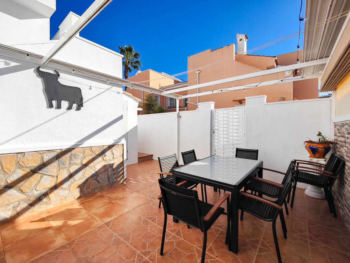 For sale - 2 Bedroom 2 Bathroom House - Detached Villa in Rojales - Ciudad Quesada  - Alicante