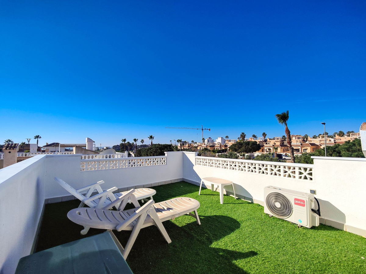 For sale - 2 Bedroom 2 Bathroom House - Detached Villa in Rojales - Ciudad Quesada  - Alicante