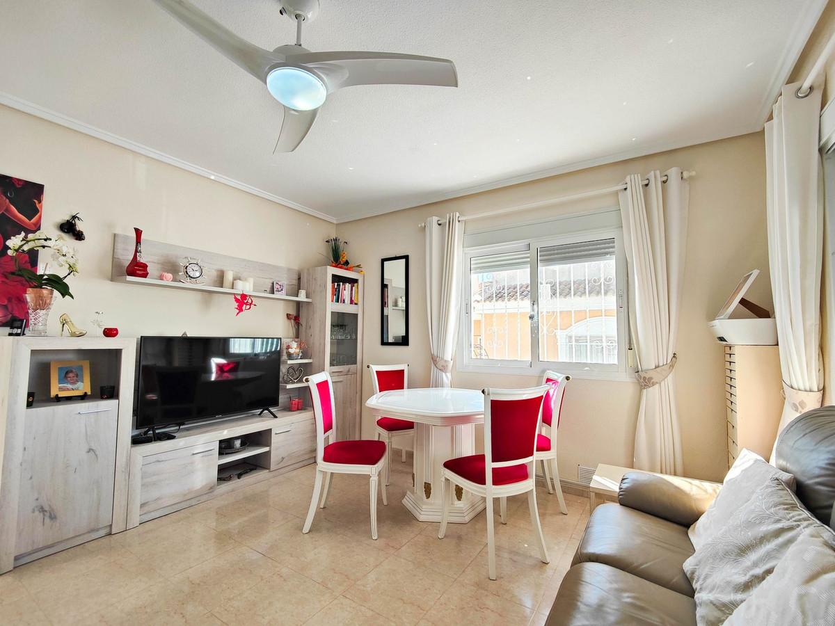 For sale - 2 Bedroom 2 Bathroom House - Detached Villa in Rojales - Ciudad Quesada  - Alicante