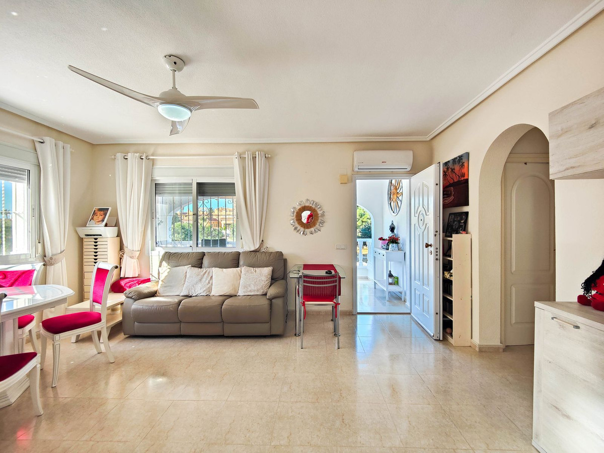For sale - 2 Bedroom 2 Bathroom House - Detached Villa in Rojales - Ciudad Quesada  - Alicante