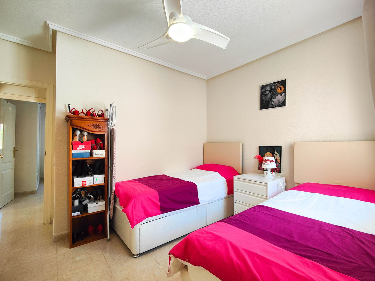 For sale - 2 Bedroom 2 Bathroom House - Detached Villa in Rojales - Ciudad Quesada  - Alicante