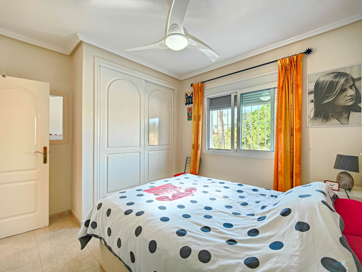 For sale - 2 Bedroom 2 Bathroom House - Detached Villa in Rojales - Ciudad Quesada  - Alicante