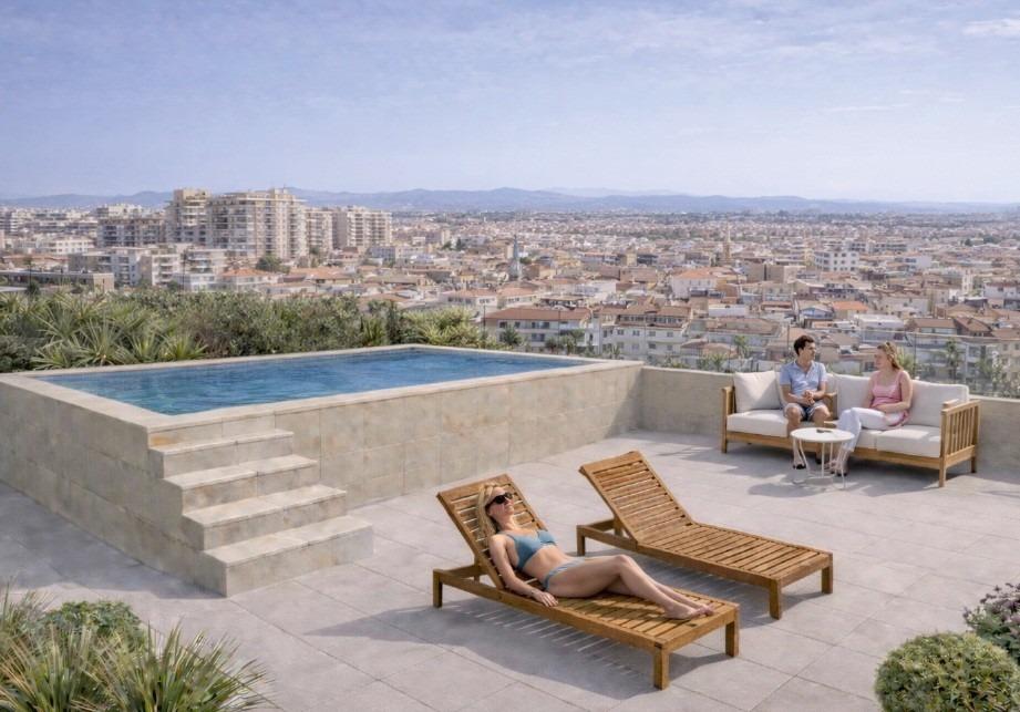 For sale - 3 Bedroom 2 Bathroom Penthouse in Torrevieja - Centro  - Alicante