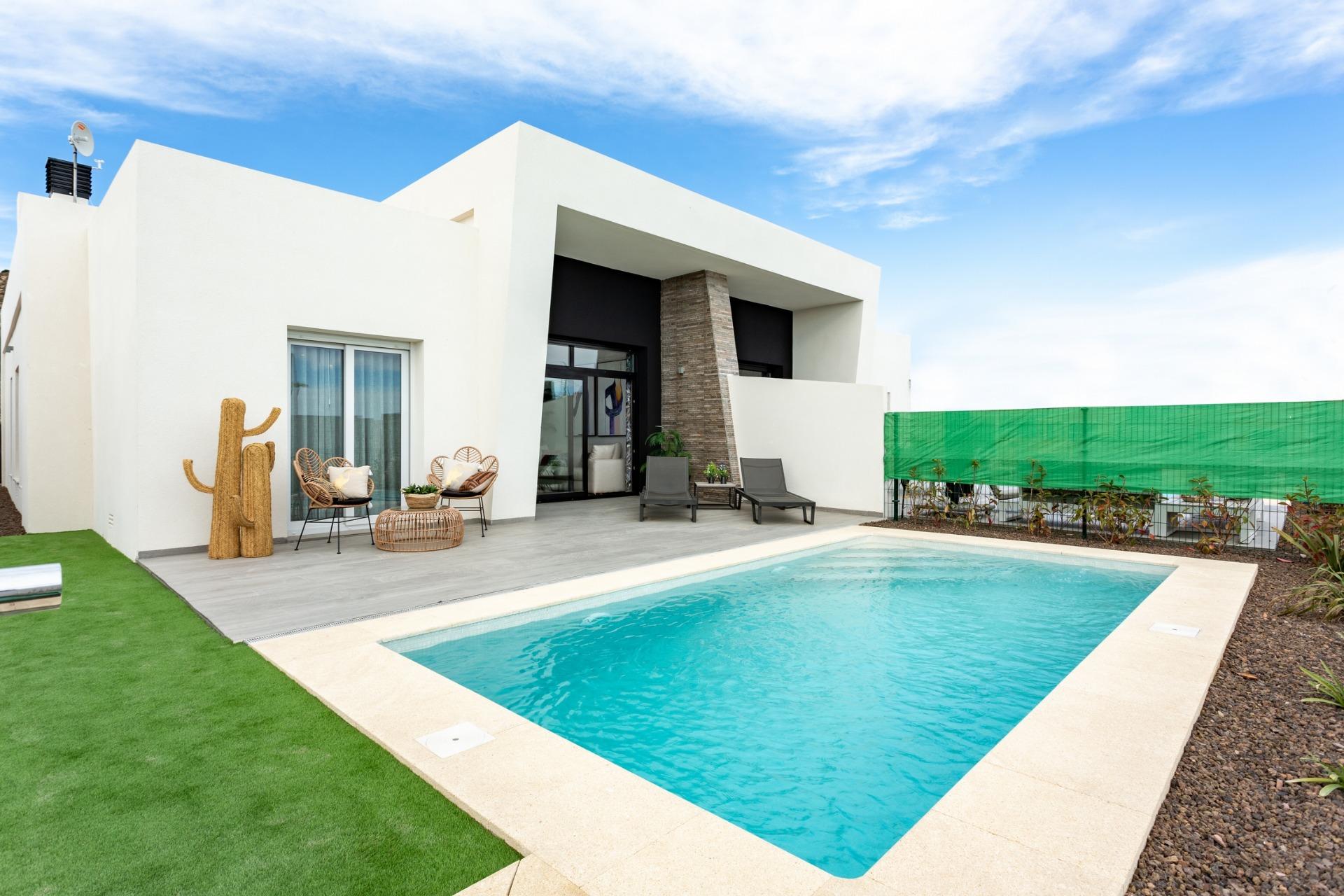 For sale - 3 Bedroom 2 Bathroom Villa in Algorfa - La Finca Golf  - Alicante