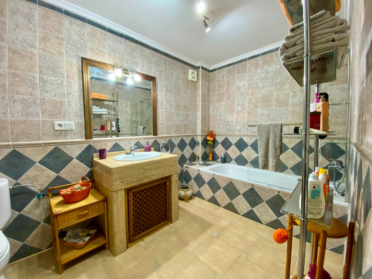 For sale - 3 Bedroom 2 Bathroom House - Detached Villa in Algorfa - Algorfa Centro  - Alicante