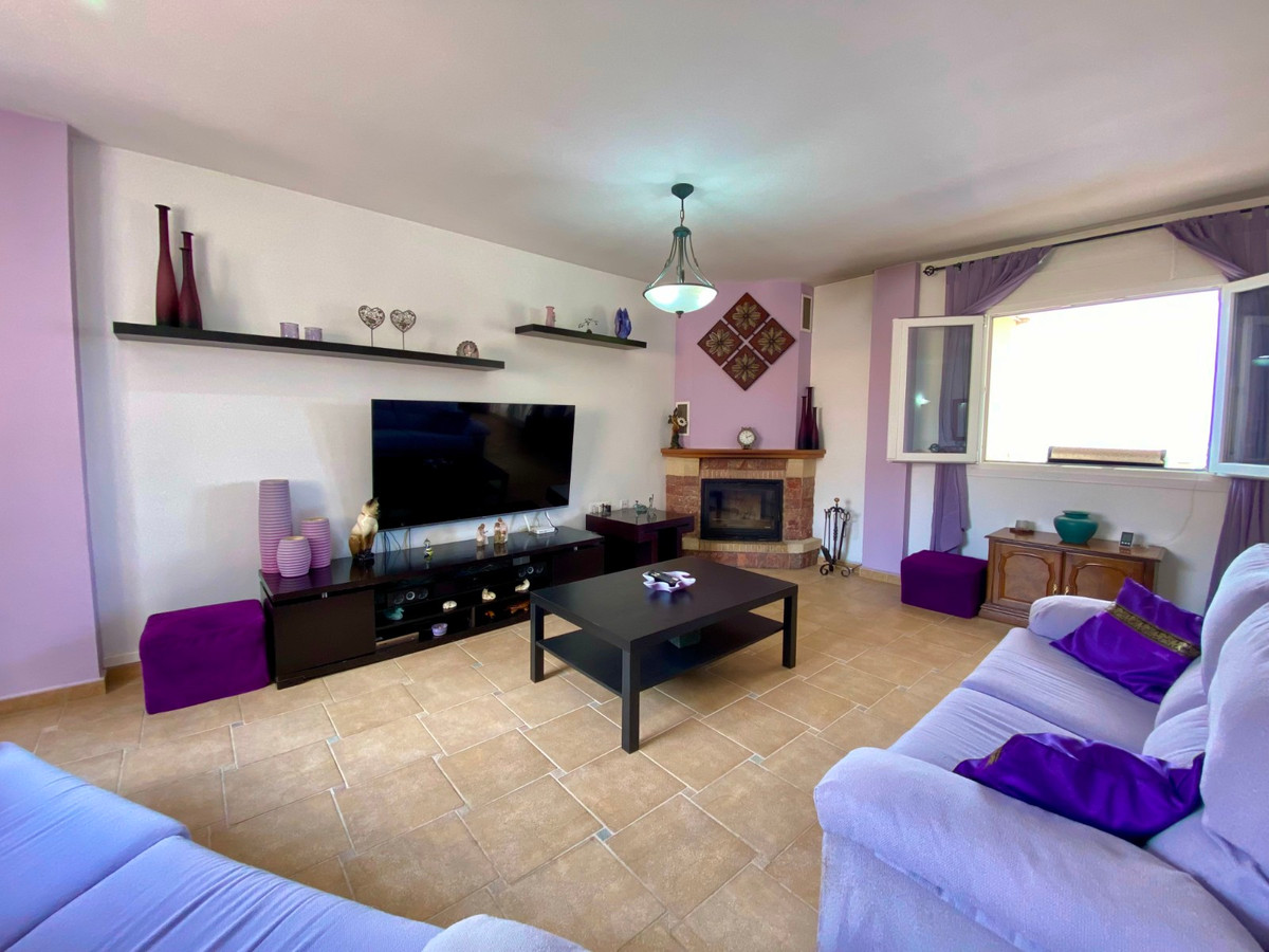 For sale - 3 Bedroom 2 Bathroom House - Detached Villa in Algorfa - Algorfa Centro  - Alicante