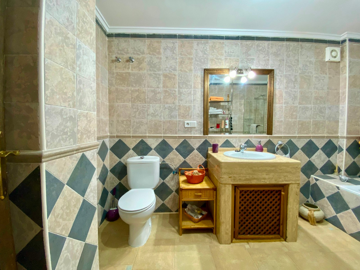 For sale - 3 Bedroom 2 Bathroom House - Detached Villa in Algorfa - Algorfa Centro  - Alicante