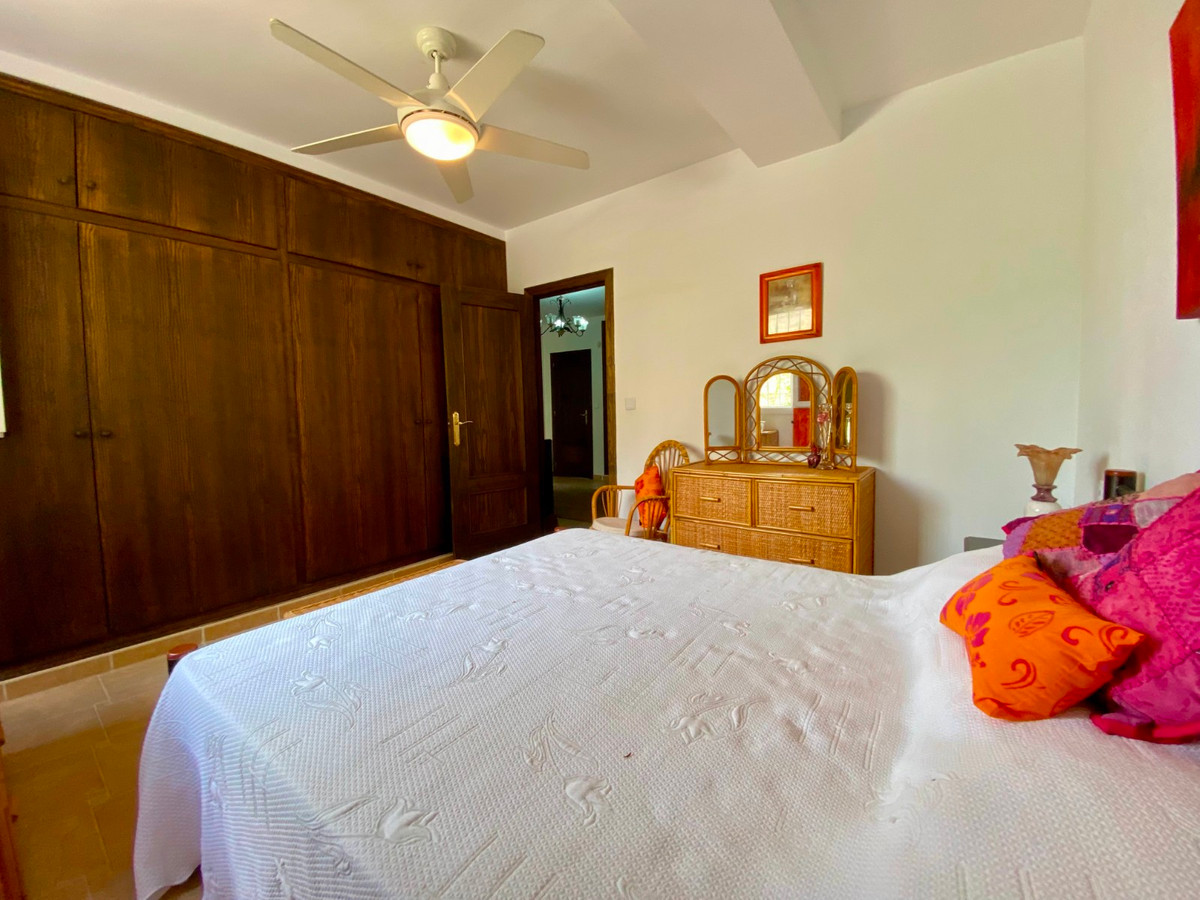 For sale - 3 Bedroom 2 Bathroom House - Detached Villa in Algorfa - Algorfa Centro  - Alicante