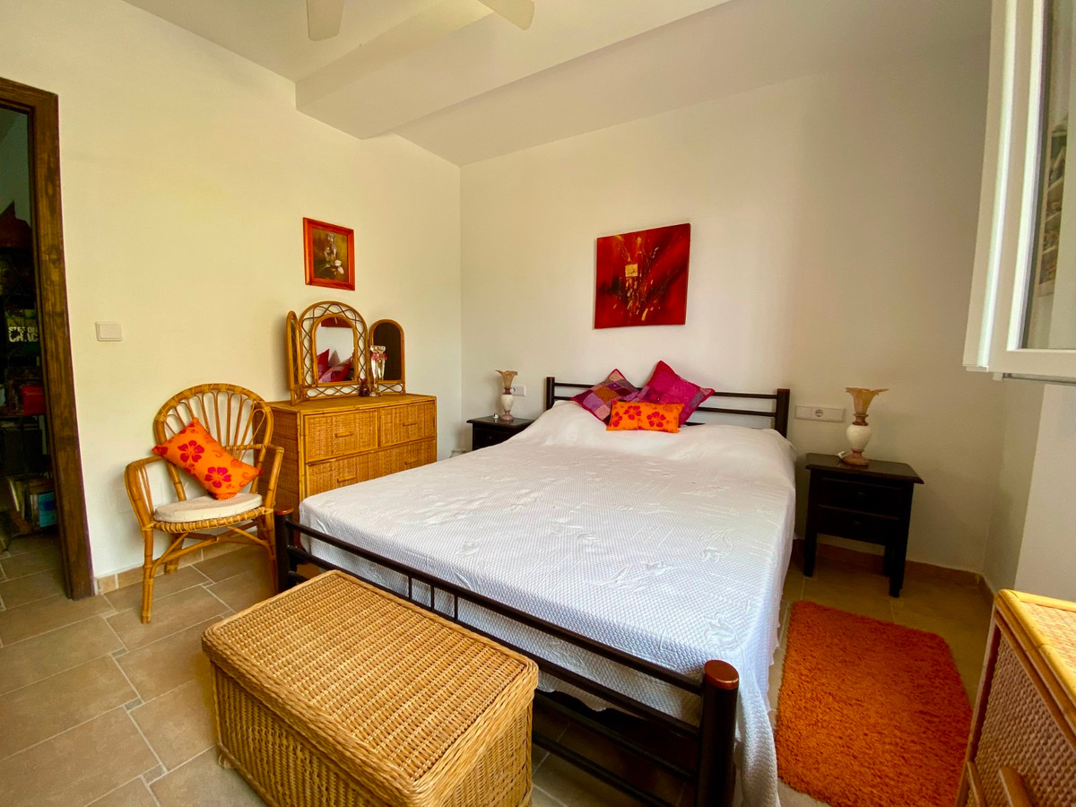 For sale - 3 Bedroom 2 Bathroom House - Detached Villa in Algorfa - Algorfa Centro  - Alicante