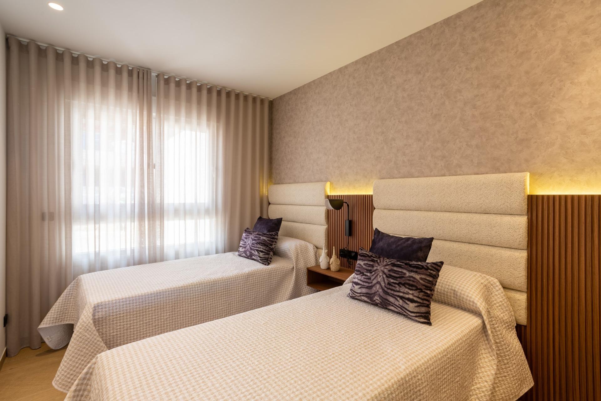 For sale - 3 Bedroom 2 Bathroom Bungalow in Algorfa - La Finca Golf  - Alicante