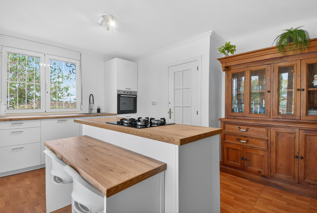 For sale - 5 Bedroom 3 Bathroom House - Finca - Cortijo in Crevillente - Crevillent - Crevillente - Crevillent Centro  - Alicante