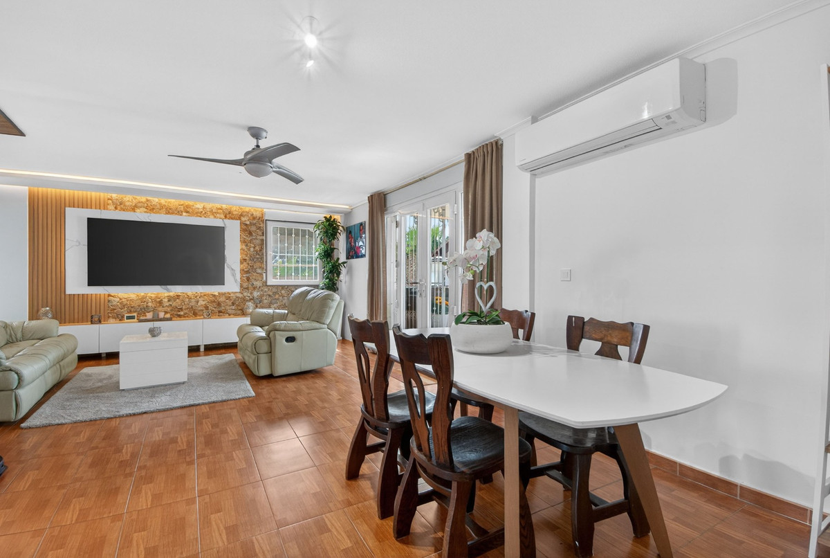 For sale - 5 Bedroom 3 Bathroom House - Finca - Cortijo in Crevillente - Crevillent - Crevillente - Crevillent Centro  - Alicante