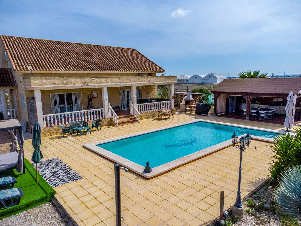 For sale - 5 Bedroom 3 Bathroom House - Finca - Cortijo in Crevillente - Crevillent - Crevillente - Crevillent Centro  - Alicante