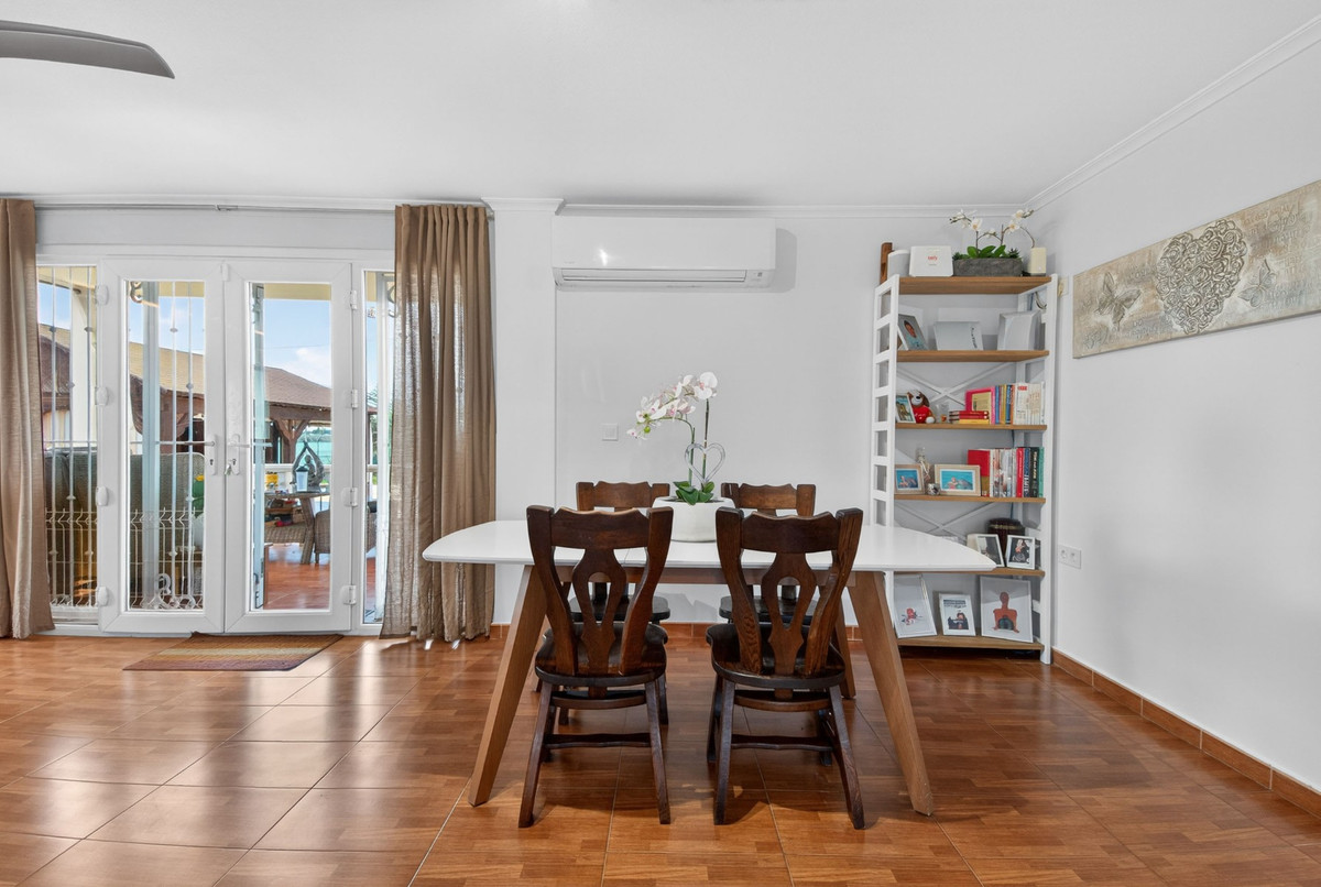 For sale - 5 Bedroom 3 Bathroom House - Finca - Cortijo in Crevillente - Crevillent - Crevillente - Crevillent Centro  - Alicante