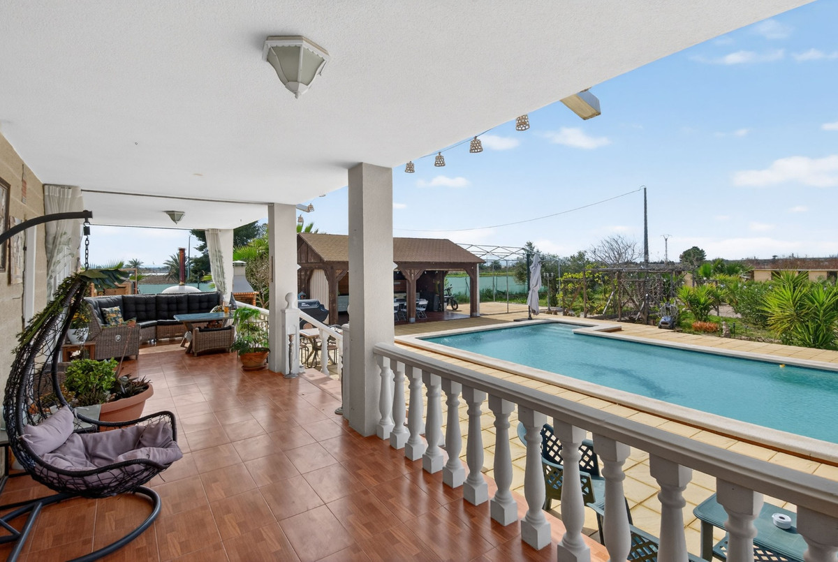 For sale - 5 Bedroom 3 Bathroom House - Finca - Cortijo in Crevillente - Crevillent - Crevillente - Crevillent Centro  - Alicante