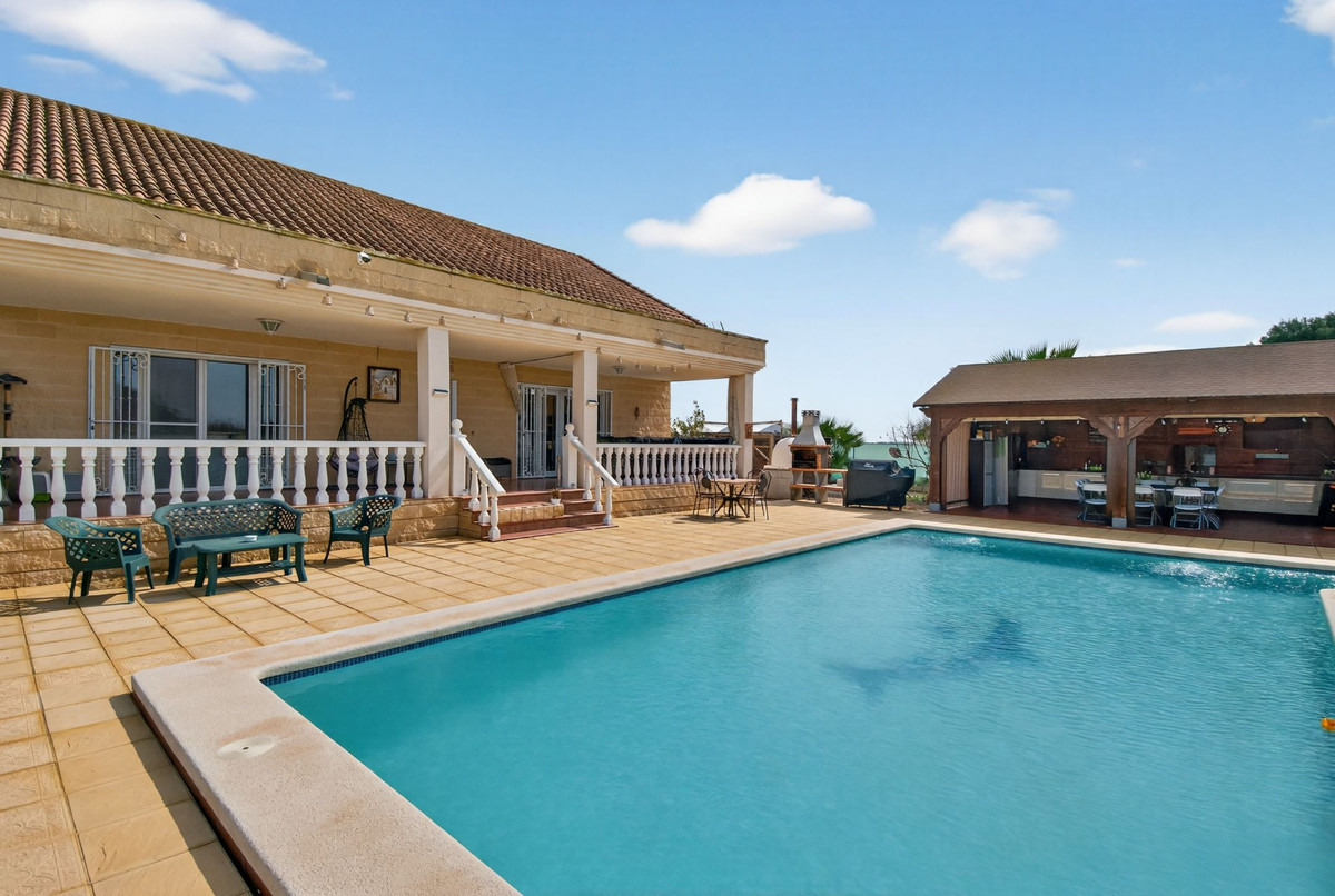 For sale - 5 Bedroom 3 Bathroom House - Finca - Cortijo in Crevillente - Crevillent - Crevillente - Crevillent Centro  - Alicante