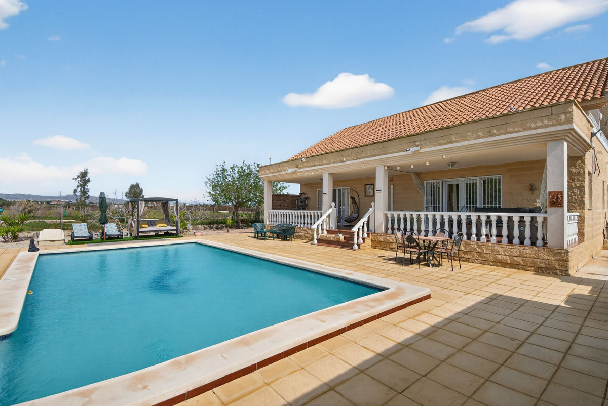 For sale - 5 Bedroom 3 Bathroom House - Finca - Cortijo in Crevillente - Crevillent - Crevillente - Crevillent Centro  - Alicante