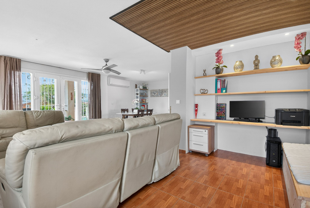 For sale - 5 Bedroom 3 Bathroom House - Finca - Cortijo in Crevillente - Crevillent - Crevillente - Crevillent Centro  - Alicante