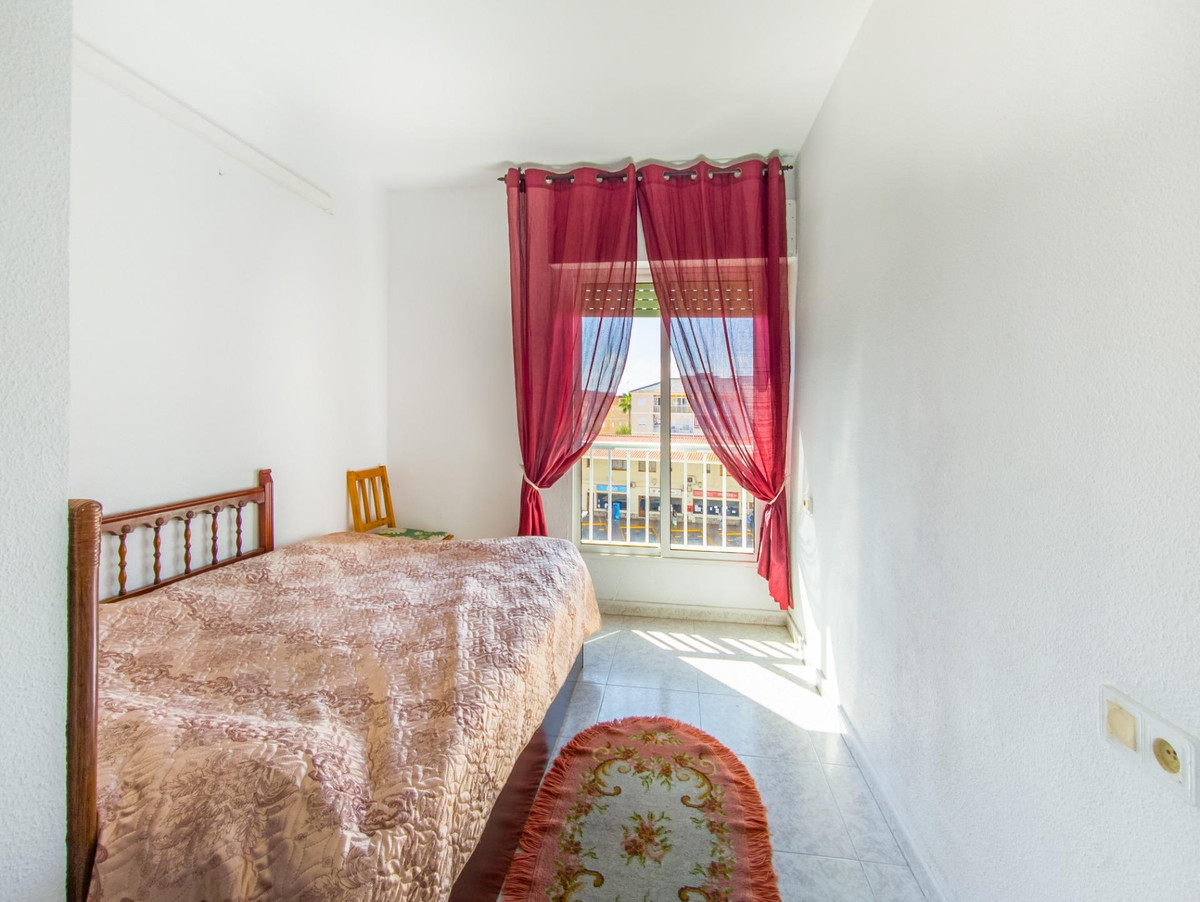 For sale - 2 Bedroom 1 Bathroom Apartment - Middle Floor Apartment in Torrevieja - Torrevieja Centro  - Alicante