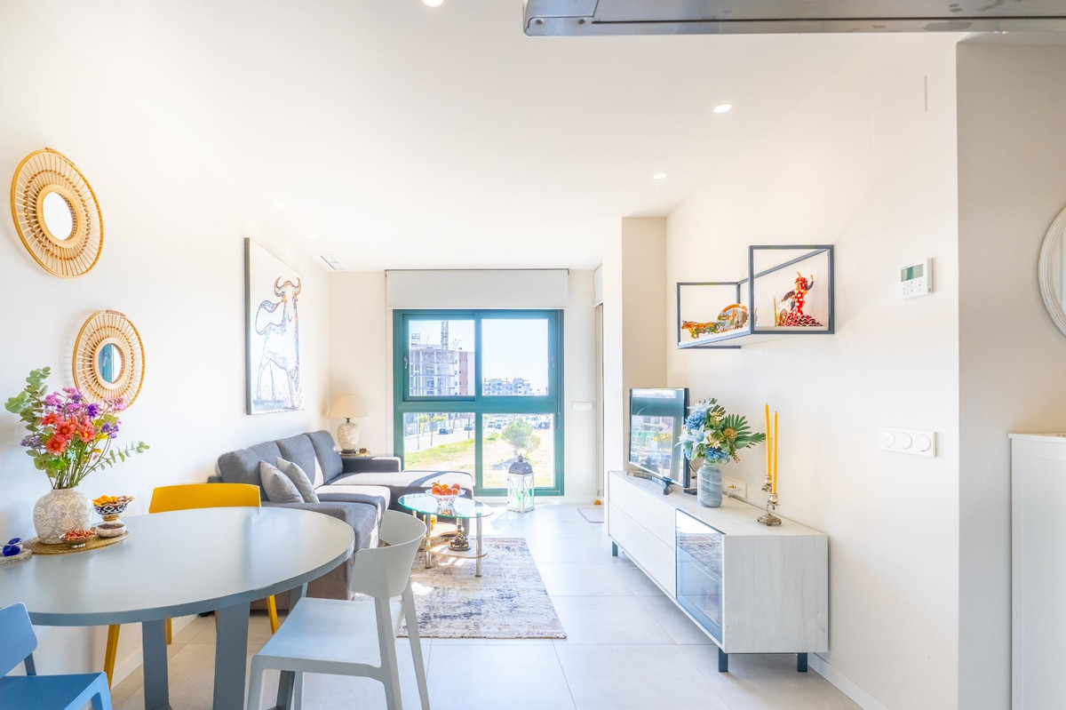 Sold - 2 Bedroom 2 Bathroom Apartment - Middle Floor Apartment in Orihuela - Mil Palmeras  - Alicante