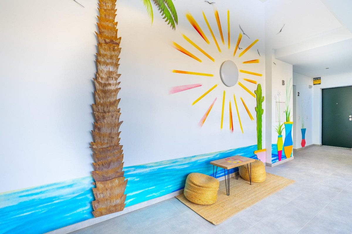 Sold - 2 Bedroom 2 Bathroom Apartment - Middle Floor Apartment in Orihuela - Mil Palmeras  - Alicante