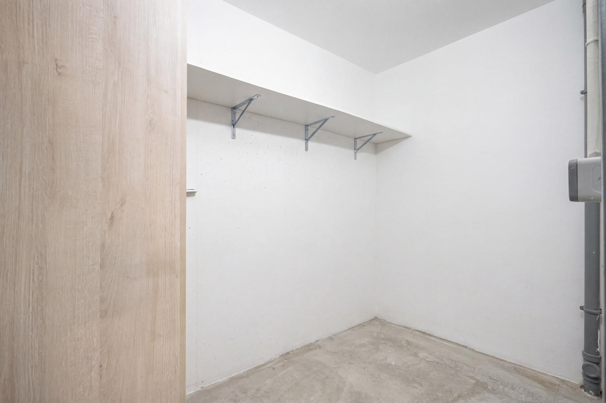 Sold - 2 Bedroom 2 Bathroom Apartment - Middle Floor Apartment in Orihuela - Mil Palmeras  - Alicante