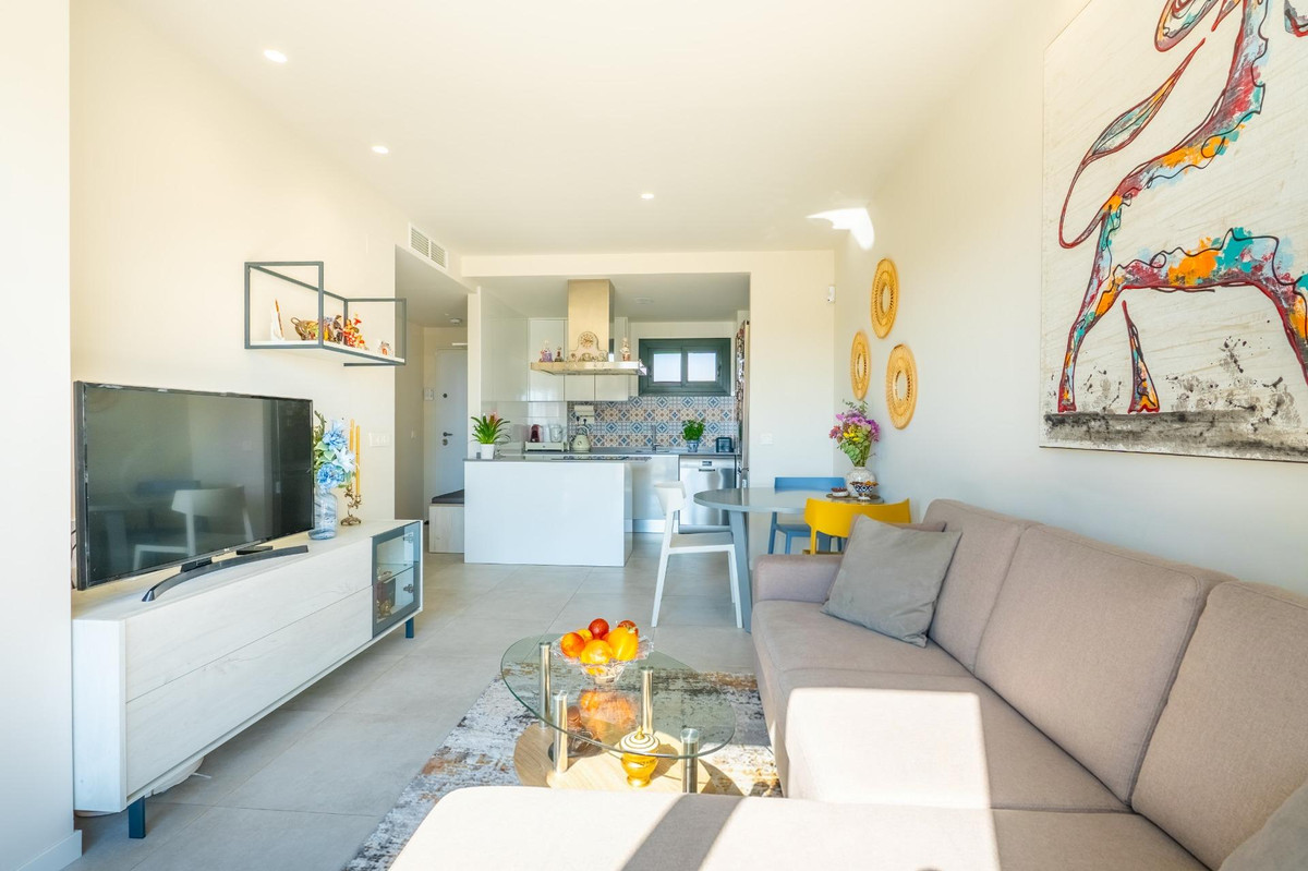 Sold - 2 Bedroom 2 Bathroom Apartment - Middle Floor Apartment in Orihuela - Mil Palmeras  - Alicante