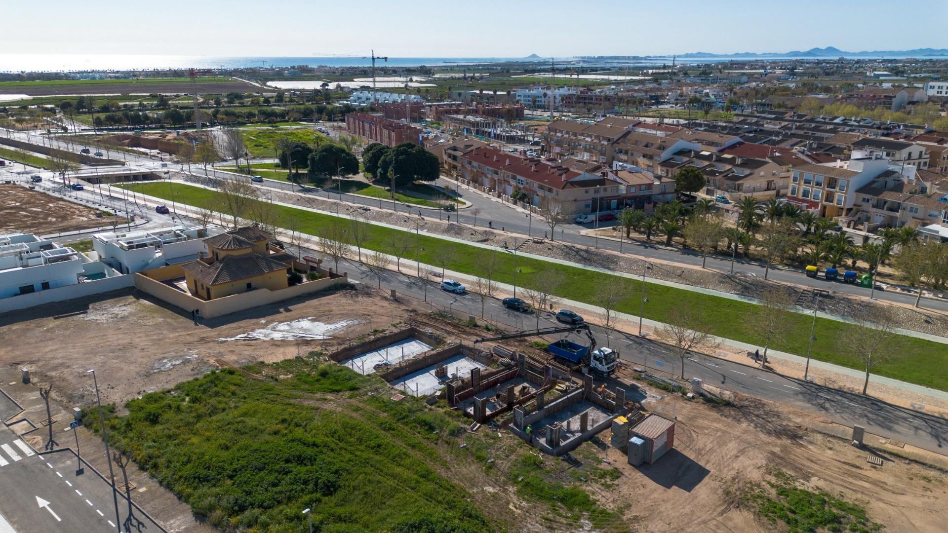 For sale - 3 Bedroom 3 Bathroom Villa in Pilar de La Horadada - pueblo  - Alicante