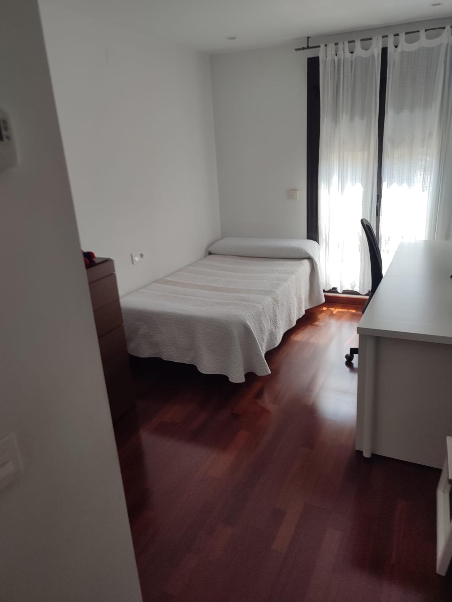 For sale - 4 Bedroom 2 Bathroom Apartment in Orihuela - Zona Centro  - Alicante