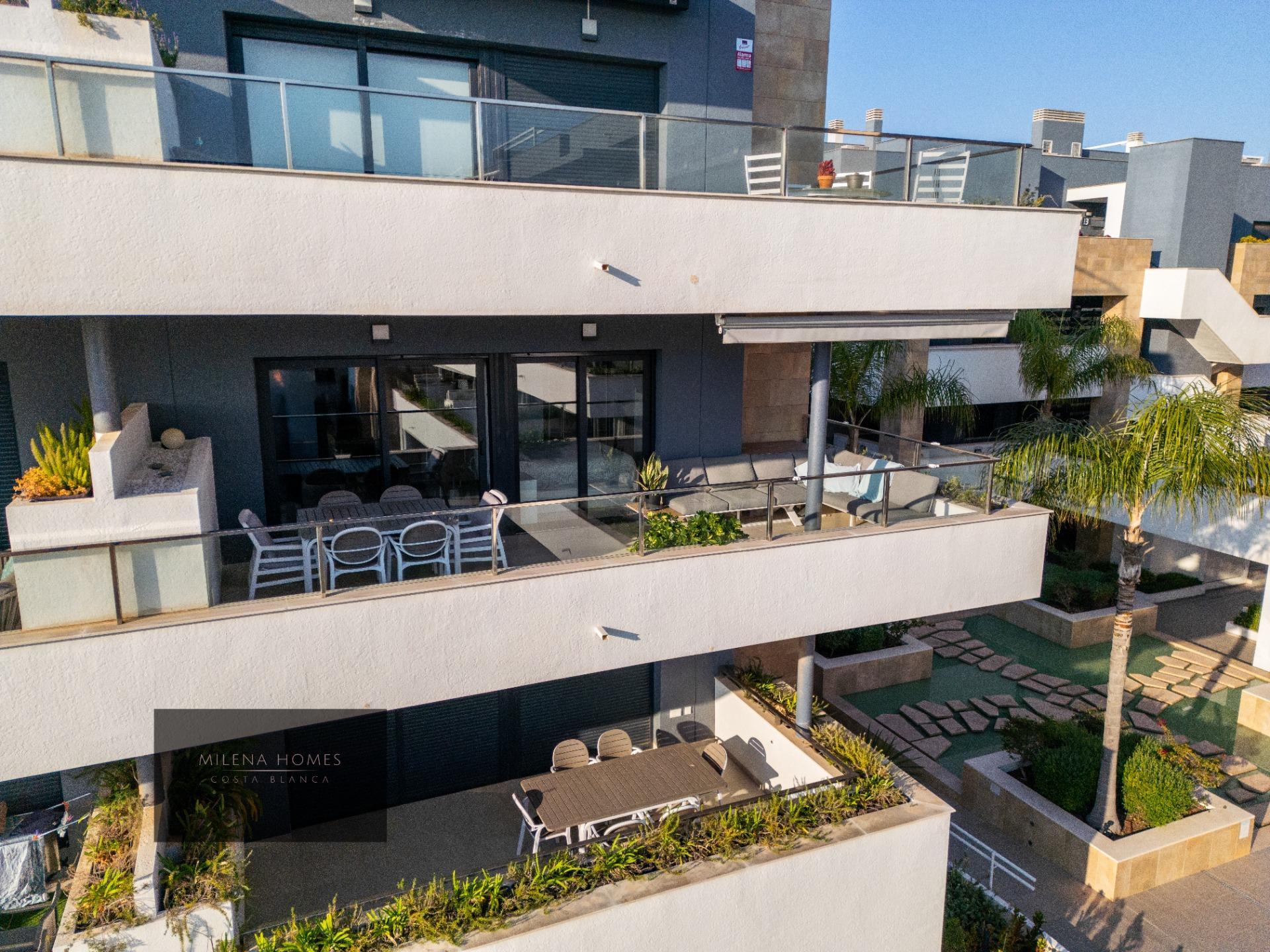 For sale - 3 Bedroom 2 Bathroom Apartment in Orihuela Costa - Playa Flamenca  - Alicante