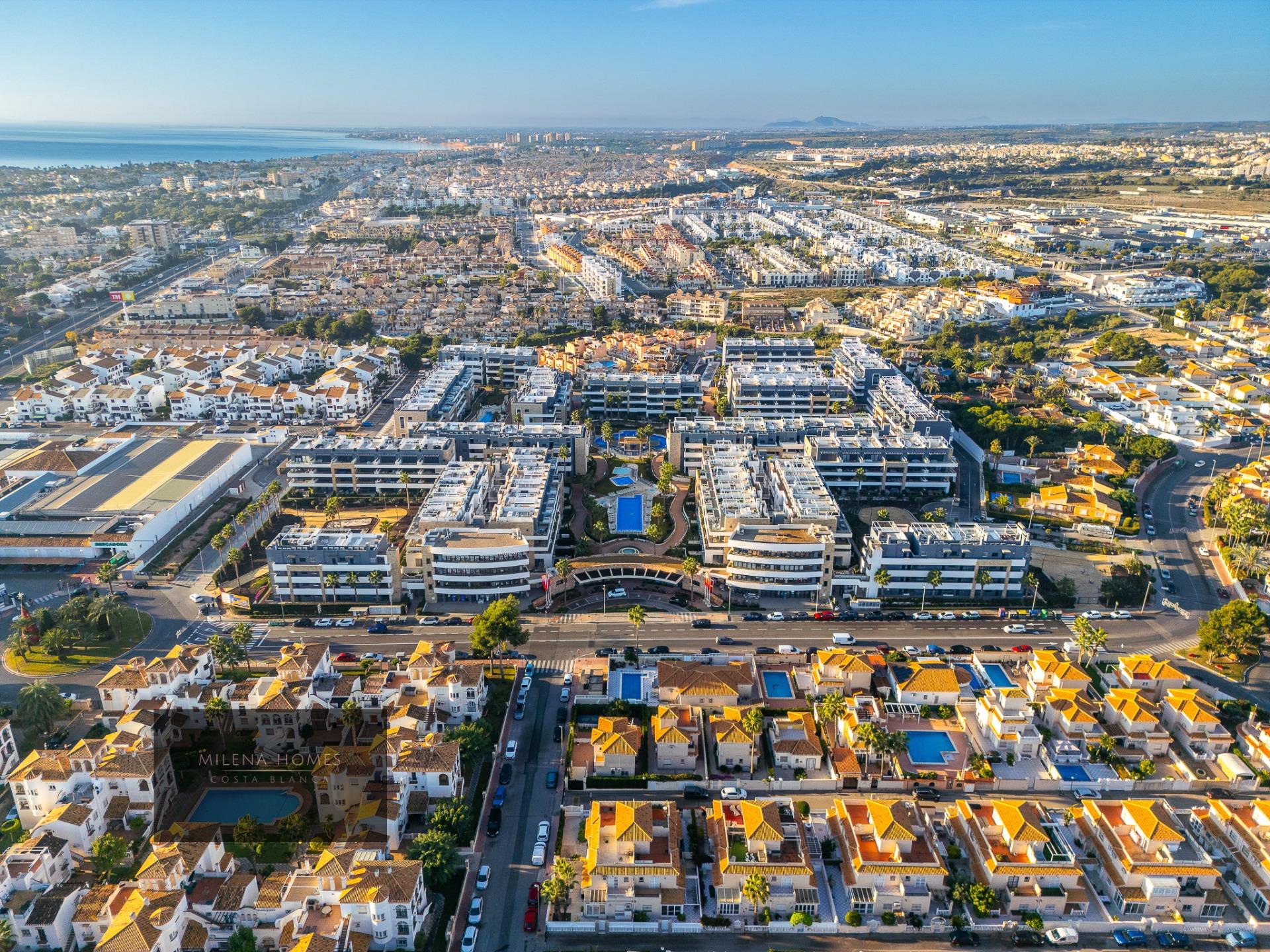 For sale - 3 Bedroom 2 Bathroom Apartment in Orihuela Costa - Playa Flamenca  - Alicante