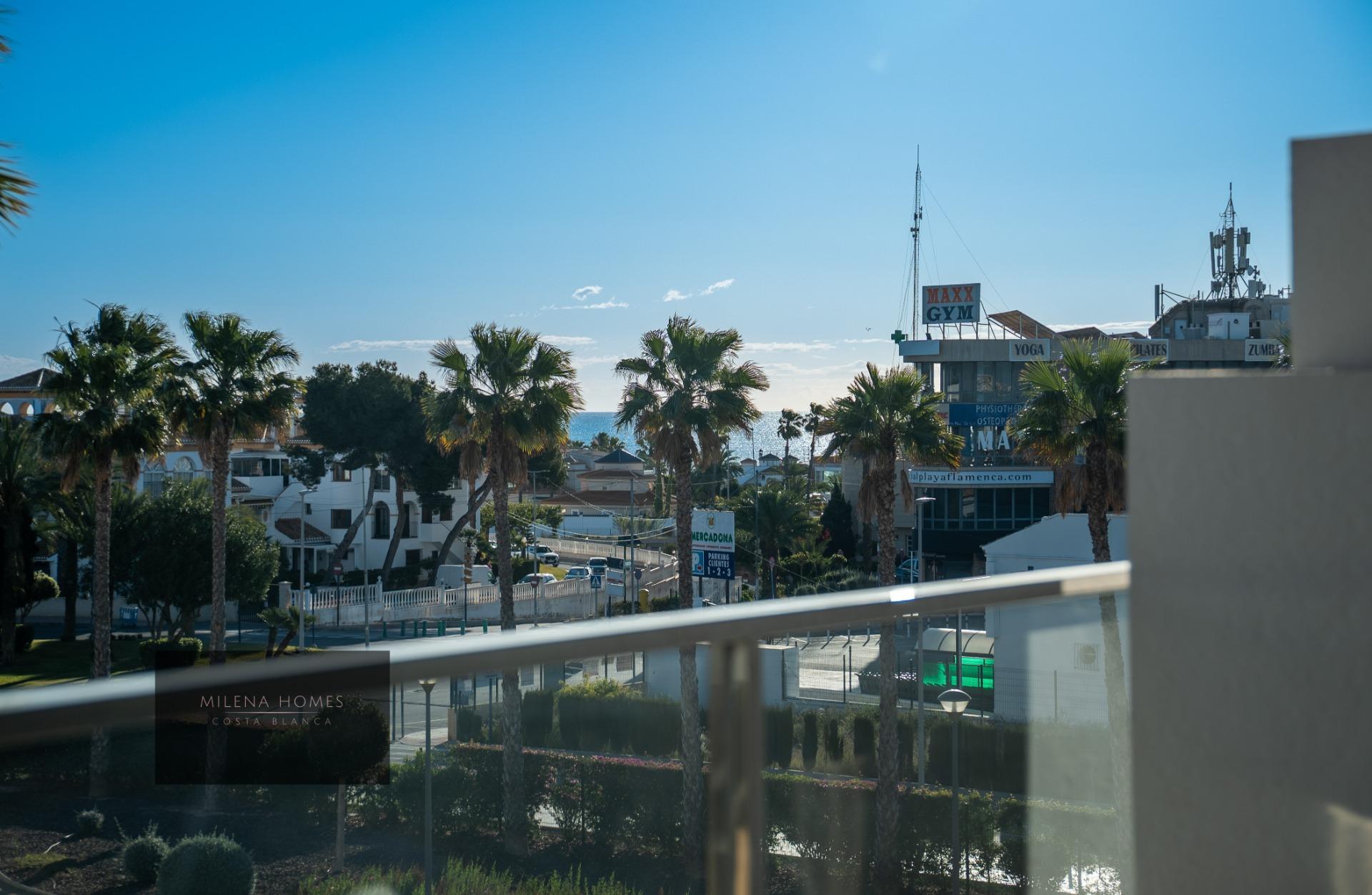 For sale - 3 Bedroom 2 Bathroom Apartment in Orihuela Costa - Playa Flamenca  - Alicante