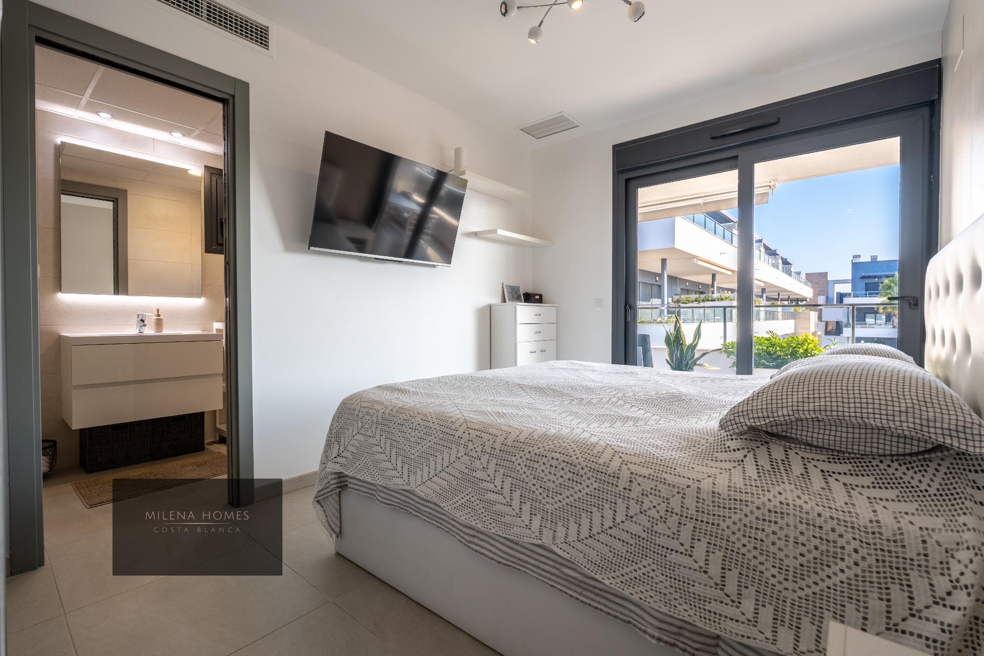 For sale - 3 Bedroom 2 Bathroom Apartment in Orihuela Costa - Playa Flamenca  - Alicante