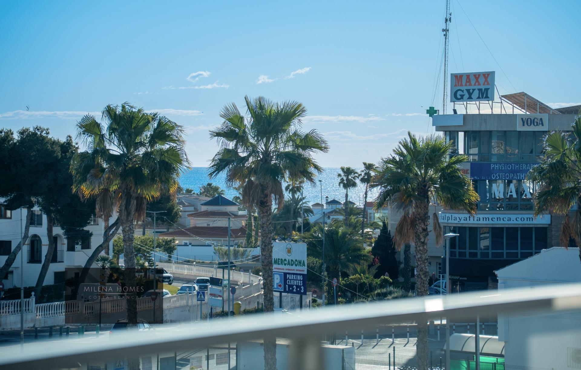 For sale - 3 Bedroom 2 Bathroom Apartment in Orihuela Costa - Playa Flamenca  - Alicante