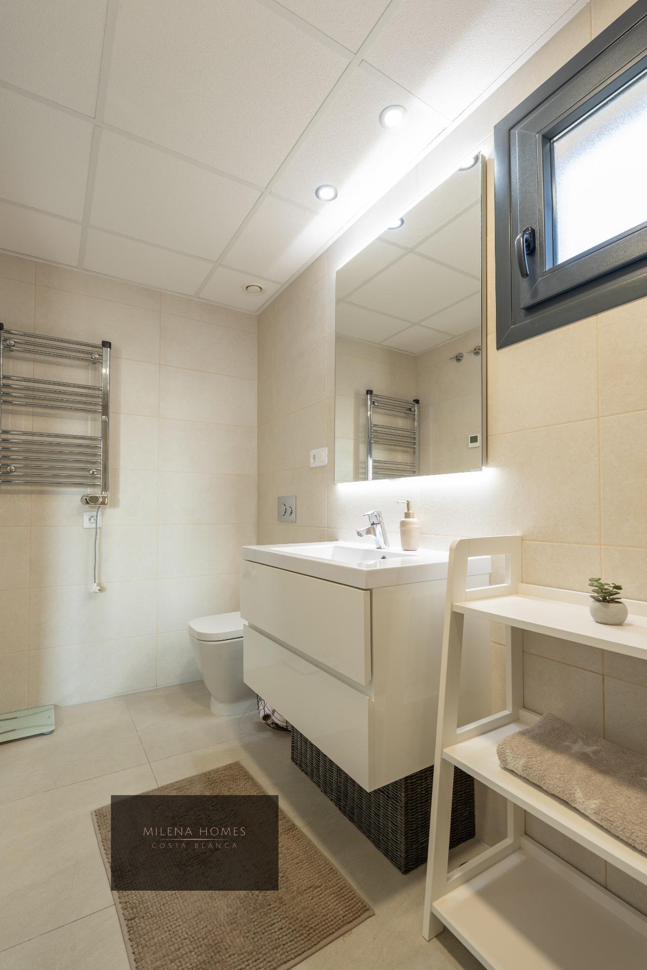 For sale - 3 Bedroom 2 Bathroom Apartment in Orihuela Costa - Playa Flamenca  - Alicante