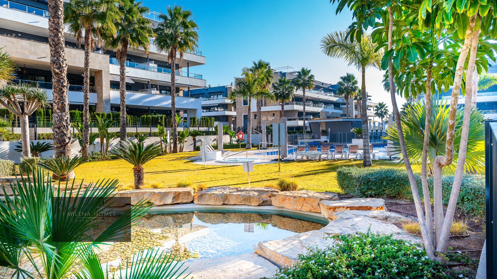 For sale - 3 Bedroom 2 Bathroom Apartment in Orihuela Costa - Playa Flamenca  - Alicante