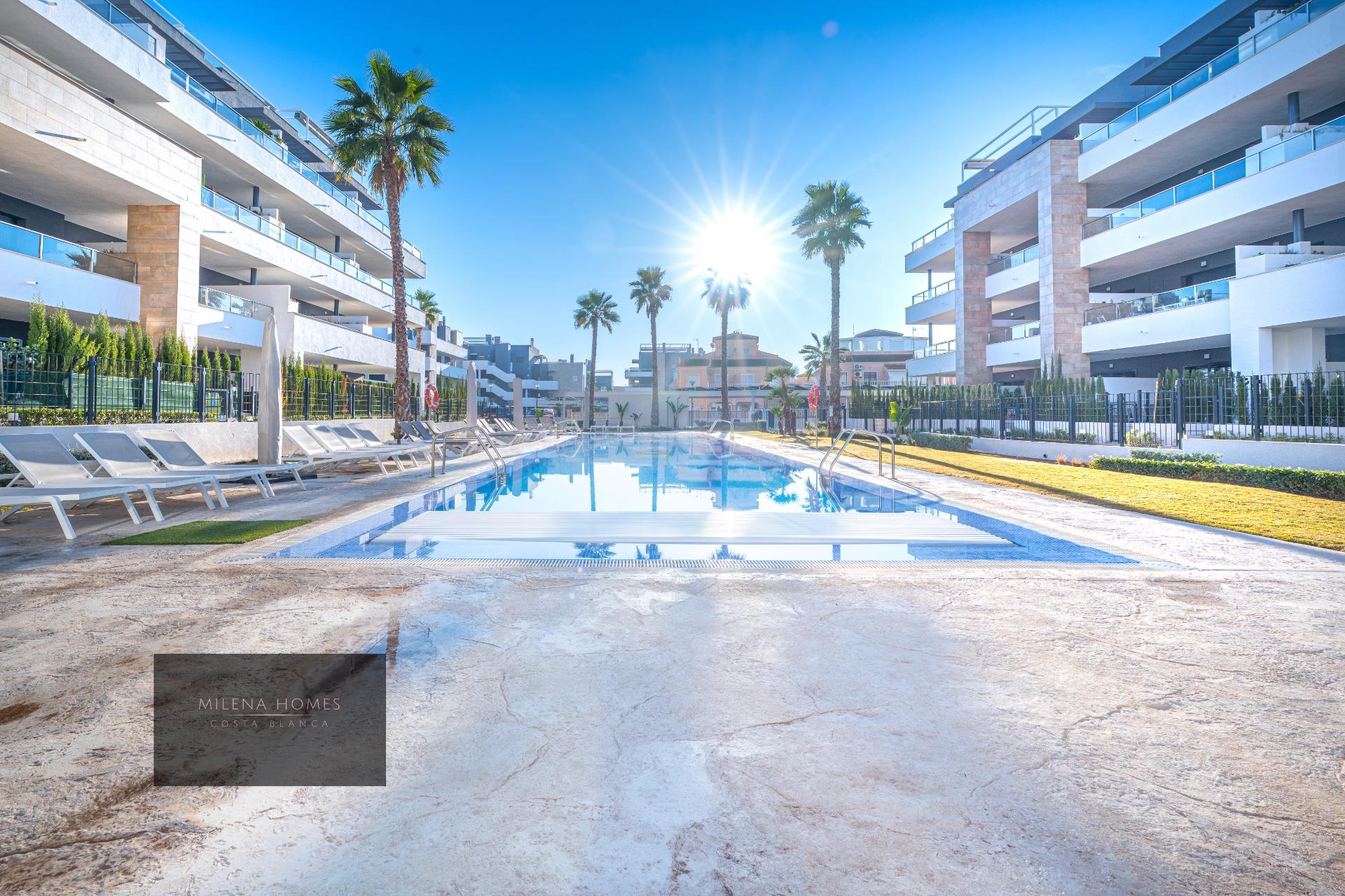 For sale - 3 Bedroom 2 Bathroom Apartment in Orihuela Costa - Playa Flamenca  - Alicante