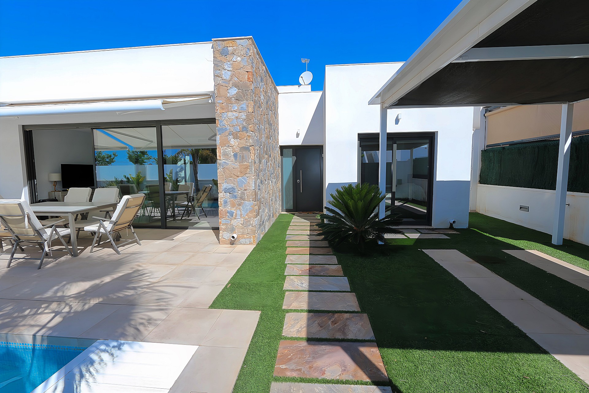 For sale - 3 Bedroom 3 Bathroom Villa in Pilar de La Horadada - Costa Blanca  - Alicante