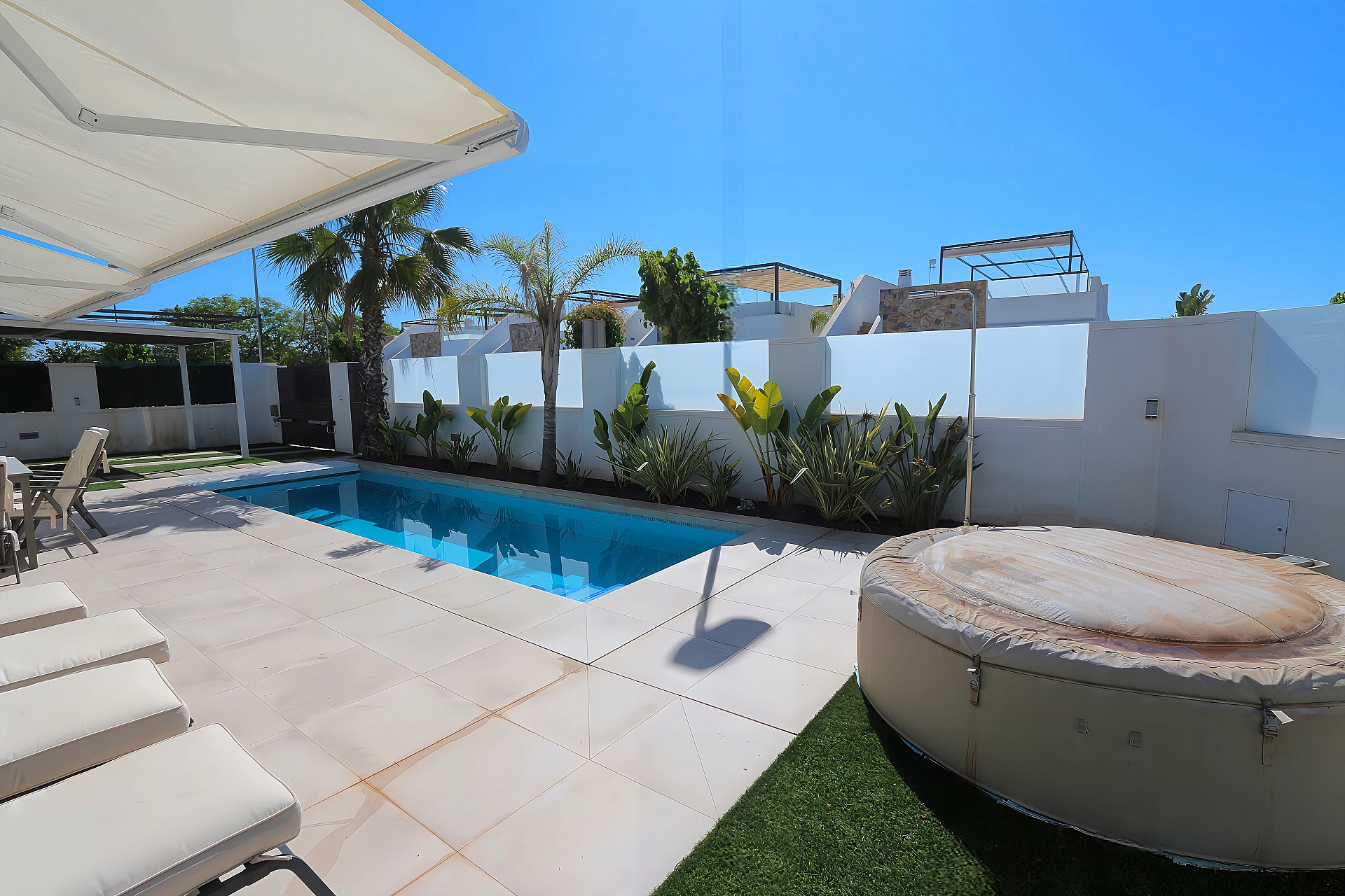 For sale - 3 Bedroom 3 Bathroom Villa in Pilar de La Horadada - Costa Blanca  - Alicante