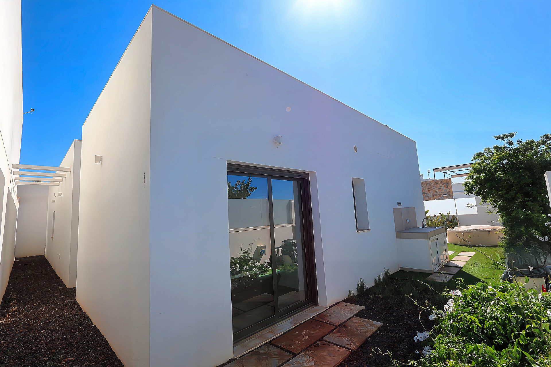 For sale - 3 Bedroom 3 Bathroom Villa in Pilar de La Horadada - Costa Blanca  - Alicante