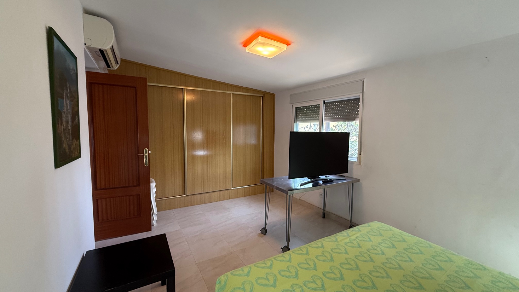 For sale - 4 Bedroom 2 Bathroom Villa in Orihuela - Inland  - Alicante