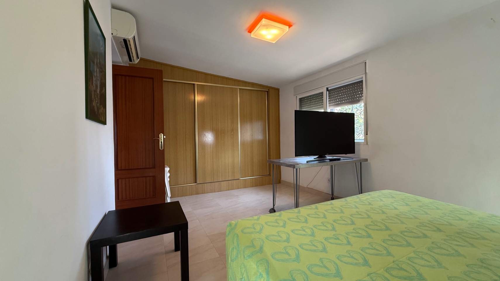 For sale - 4 Bedroom 2 Bathroom Villa in Orihuela - Inland  - Alicante