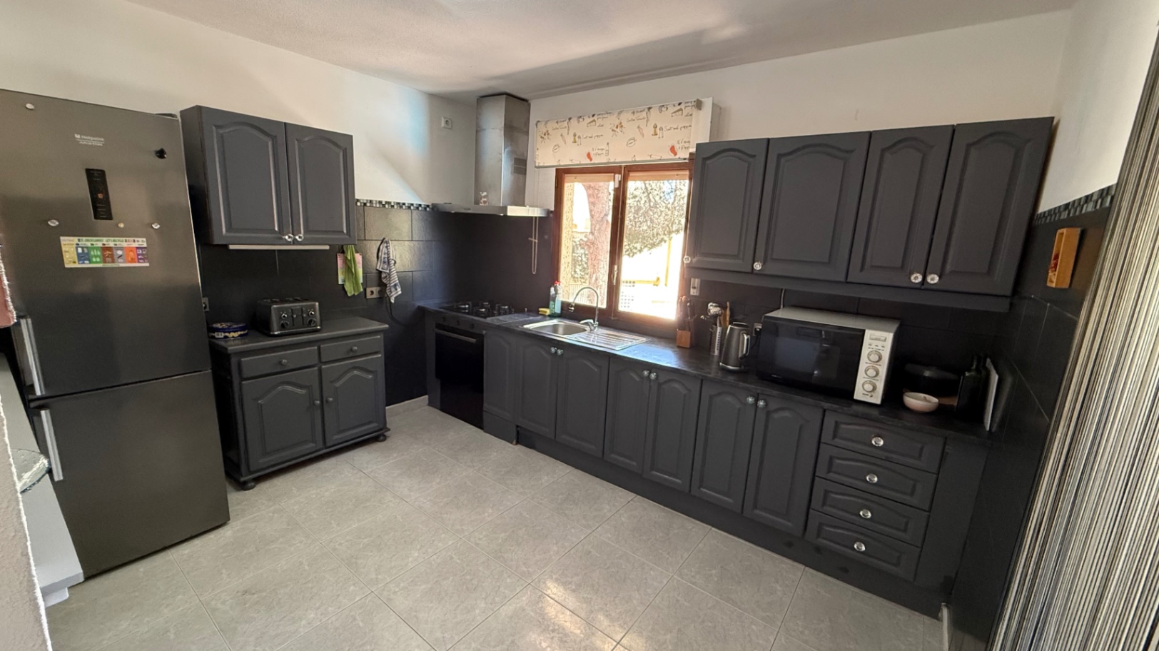 For sale - 6 Bedroom 3 Bathroom Villa in Orihuela - Inland  - Alicante