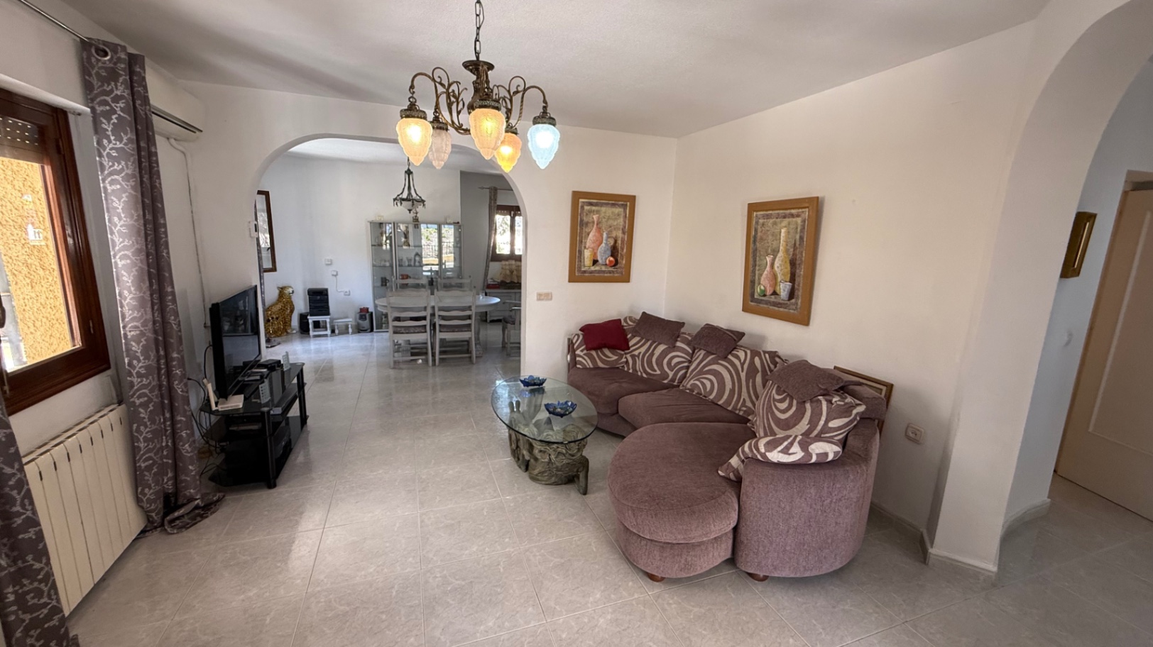 For sale - 6 Bedroom 3 Bathroom Villa in Orihuela - Inland  - Alicante