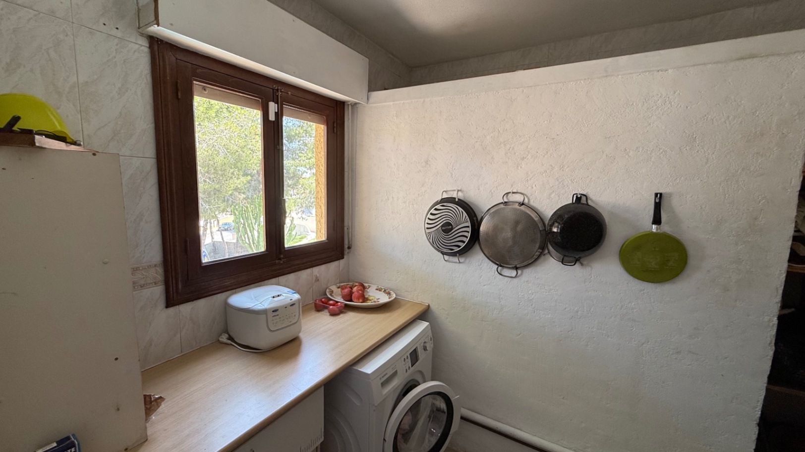 For sale - 6 Bedroom 3 Bathroom Villa in Orihuela - Inland  - Alicante