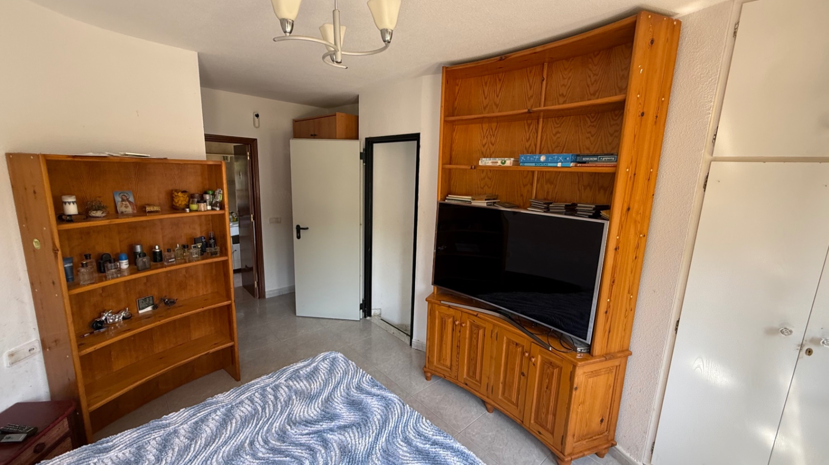 For sale - 6 Bedroom 3 Bathroom Villa in Orihuela - Inland  - Alicante