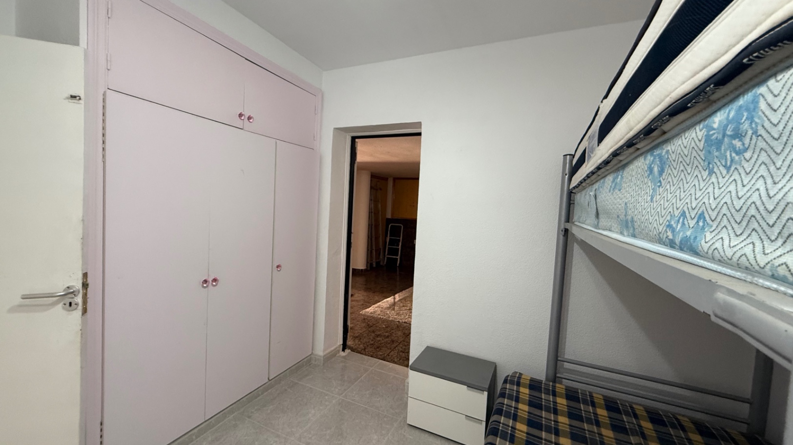 For sale - 6 Bedroom 3 Bathroom Villa in Orihuela - Inland  - Alicante